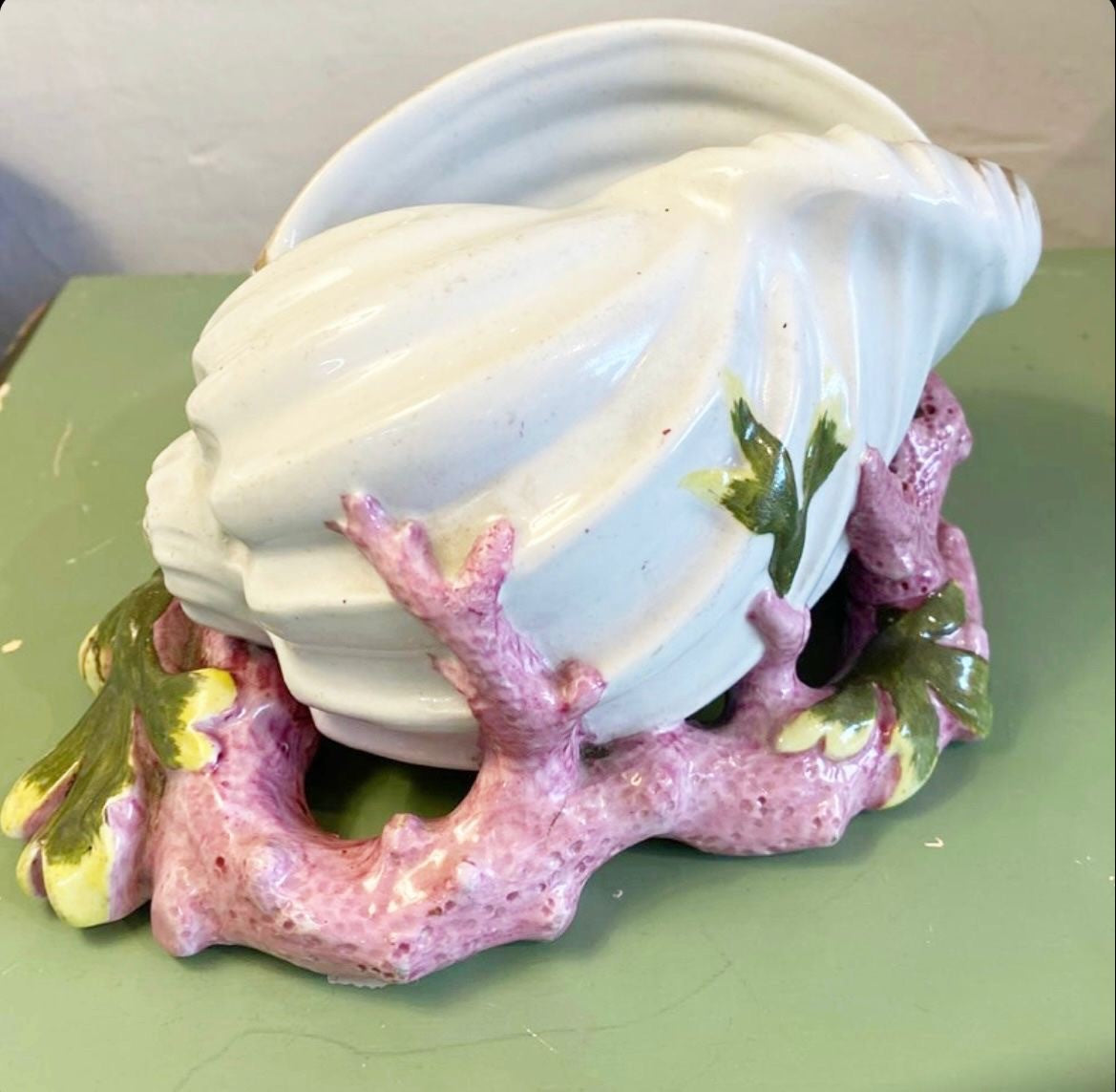 A Copeland Majolica Shell-Shaped Spoon Warmer Circa 1870
