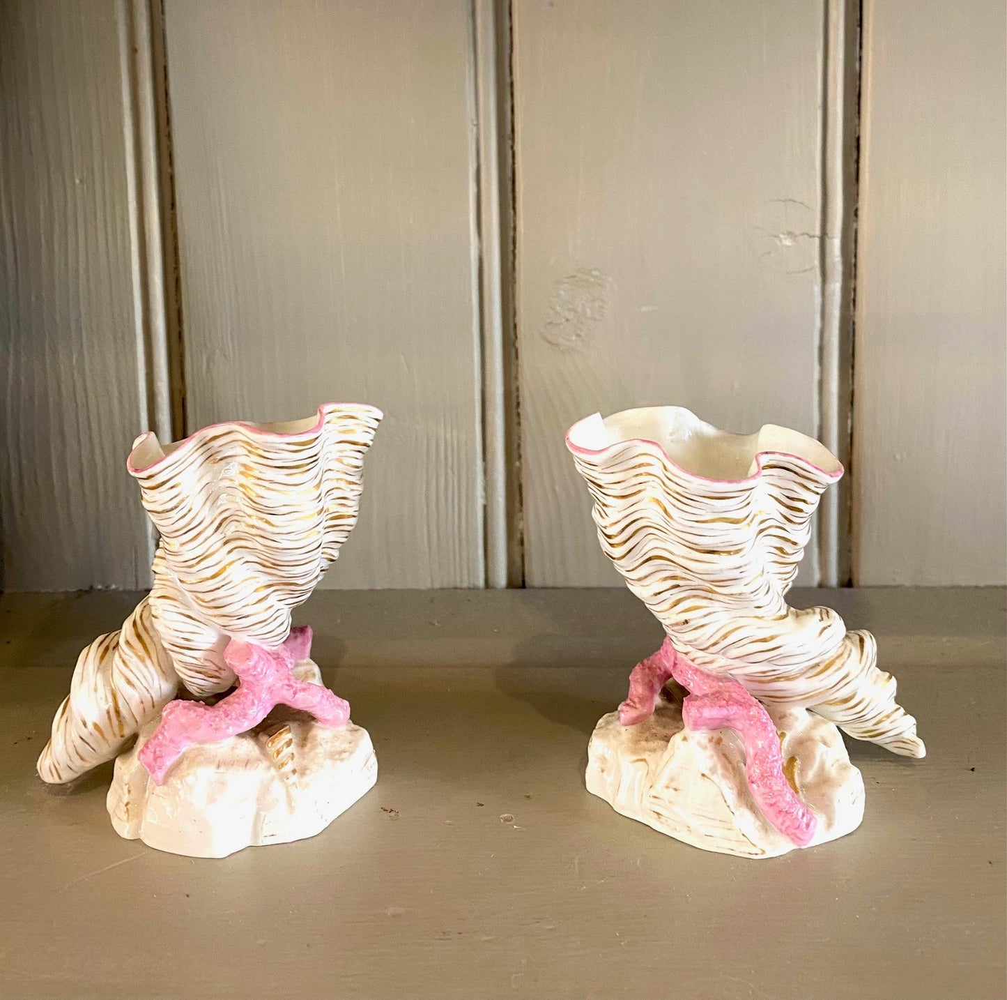 A Pair of 19th Century Royal Worcester Vases Modelled as Conch Sehlls on Rock Bases with Trailing Coral