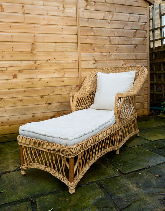 A Vintage Wicker Day Bed or Chaise Longue