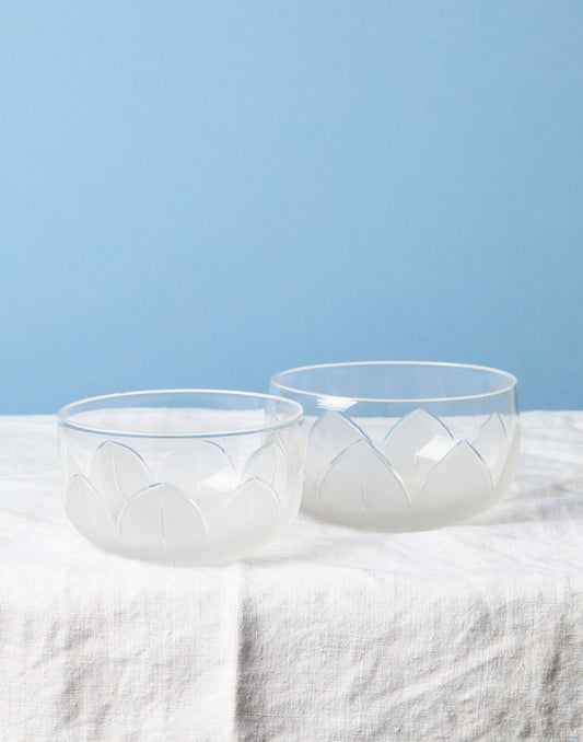 A Set of Six 19th Century Glass Bowls Engraved with Leaves by Richardson & Son